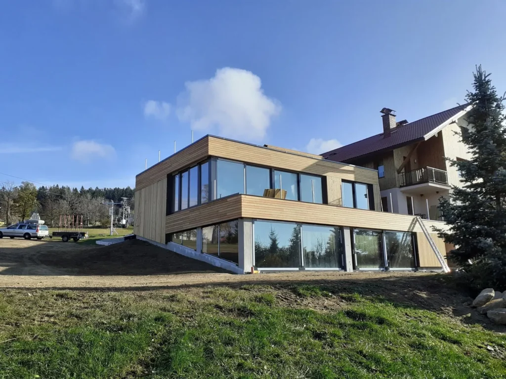 Hliníkové posuvné dveře – Benecko