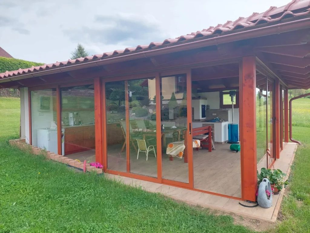 Posuvné hliníkové systémy – Velké Svatoňovice